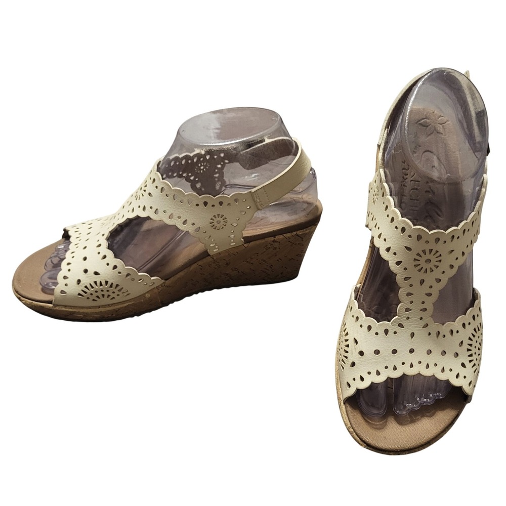 Skechers Cali Luxe Foam Cream Laser Cut Eyelet Cork Wedge Sandals Womens 7
